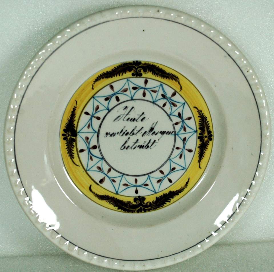 Fayence-Suppenteller