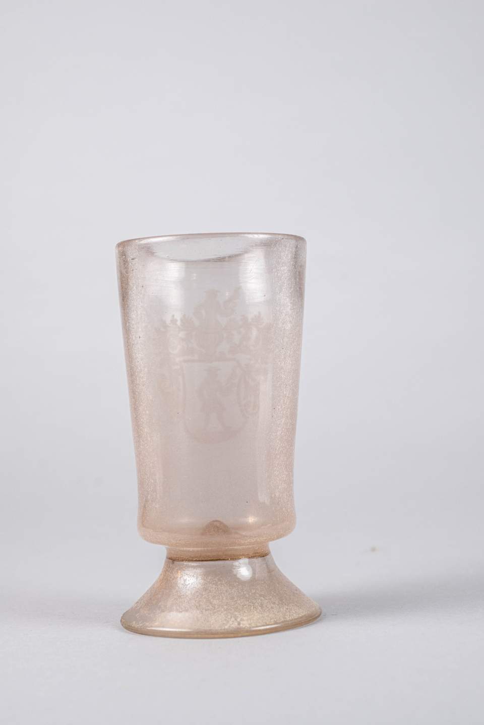 Stangenglas mit Wappen St.Galler Familie Weiermann, Trinkglas, Wappenglas