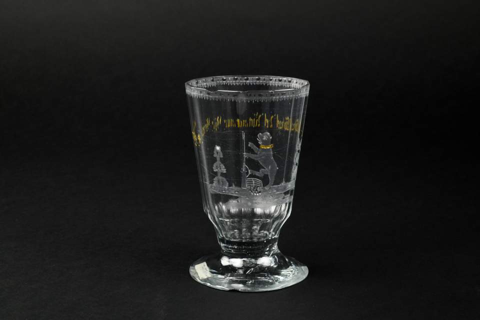 Glas, Trinkglas, Kelchglas, Pokal, Fussbecher, Becherglas von Michael Rietmann