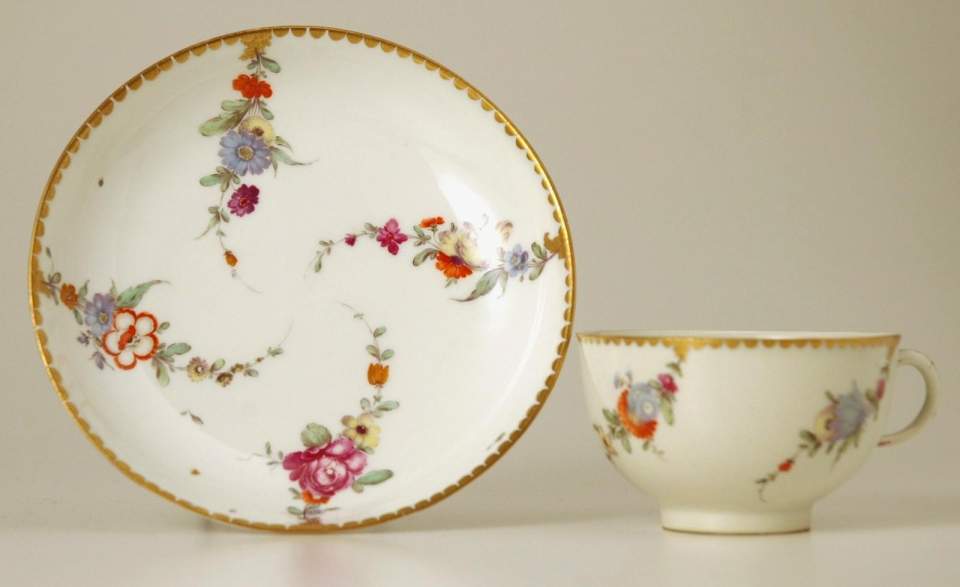 Tee-Tasse mit Untertasse