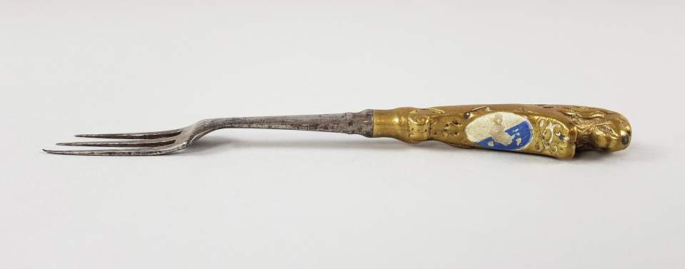 Messer und Gabel, Besteck mit Wappen