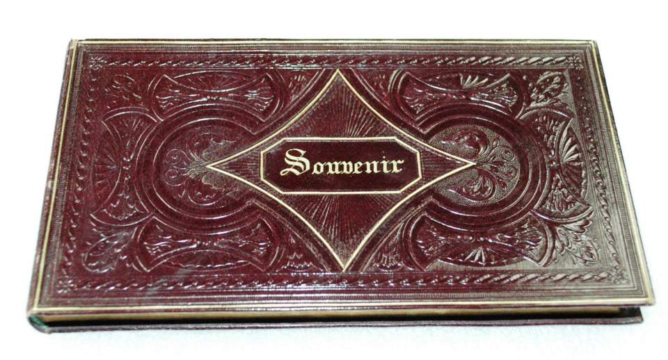 Souvenir-Album