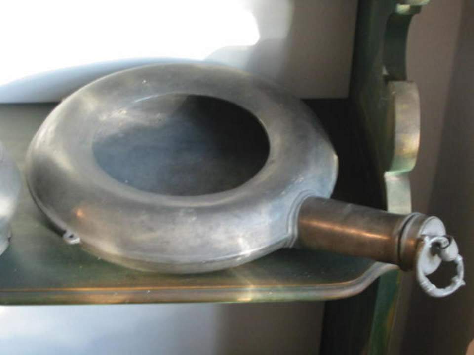 Bettschüssel, Schüssel