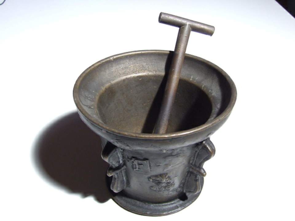 Mörser aus Bronze mit Stössel