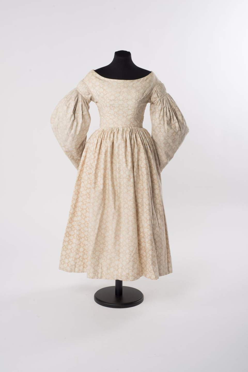Damenkleid