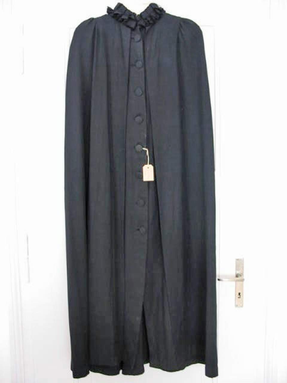 Damenkleid, Mantilla, Cape