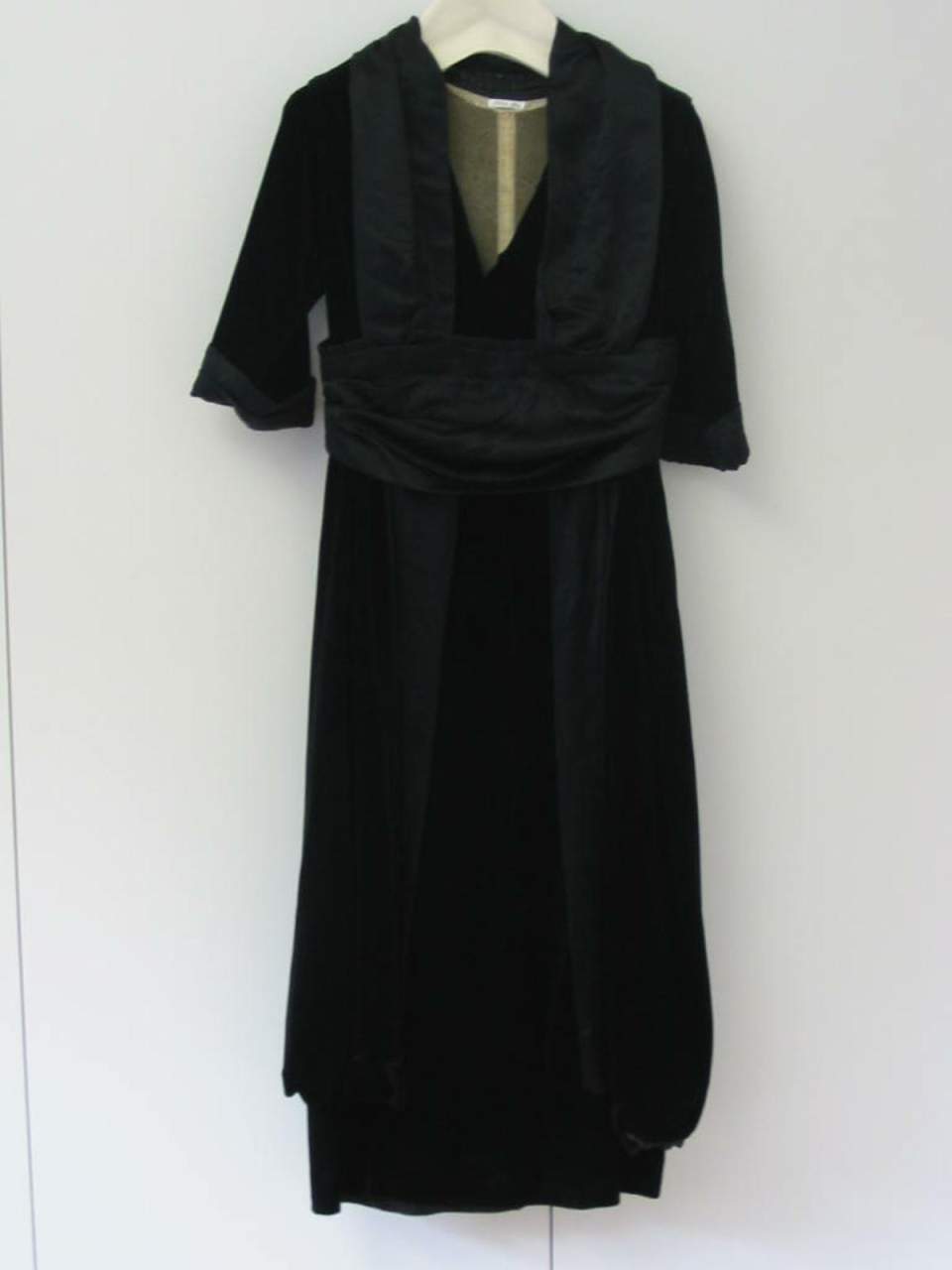 Damenkleid