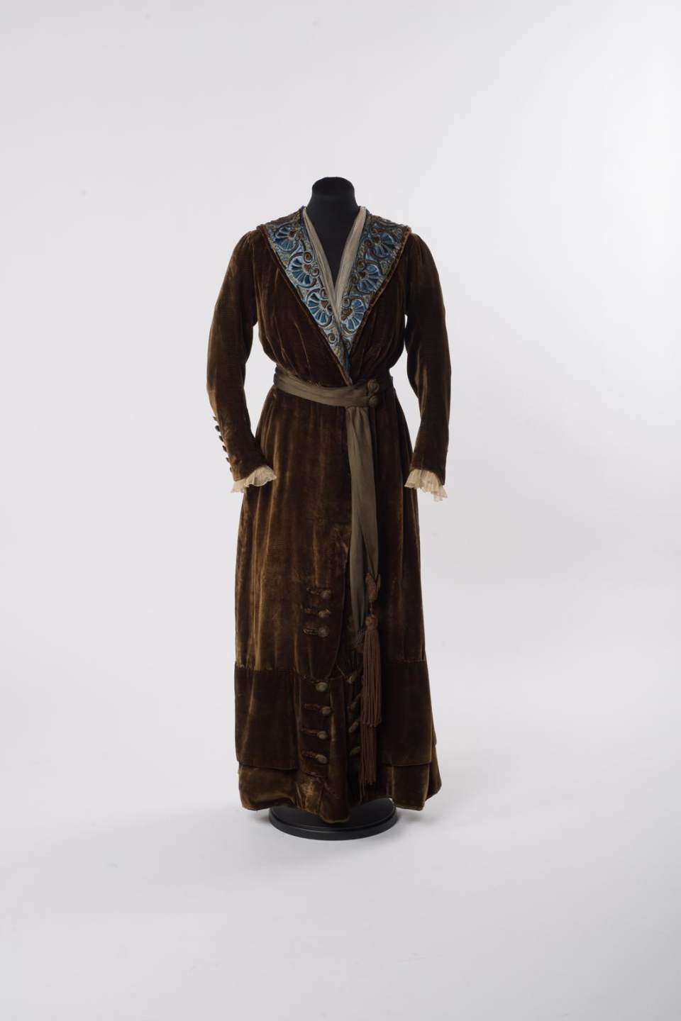 Damenkleid, Hauskleid für den Winter