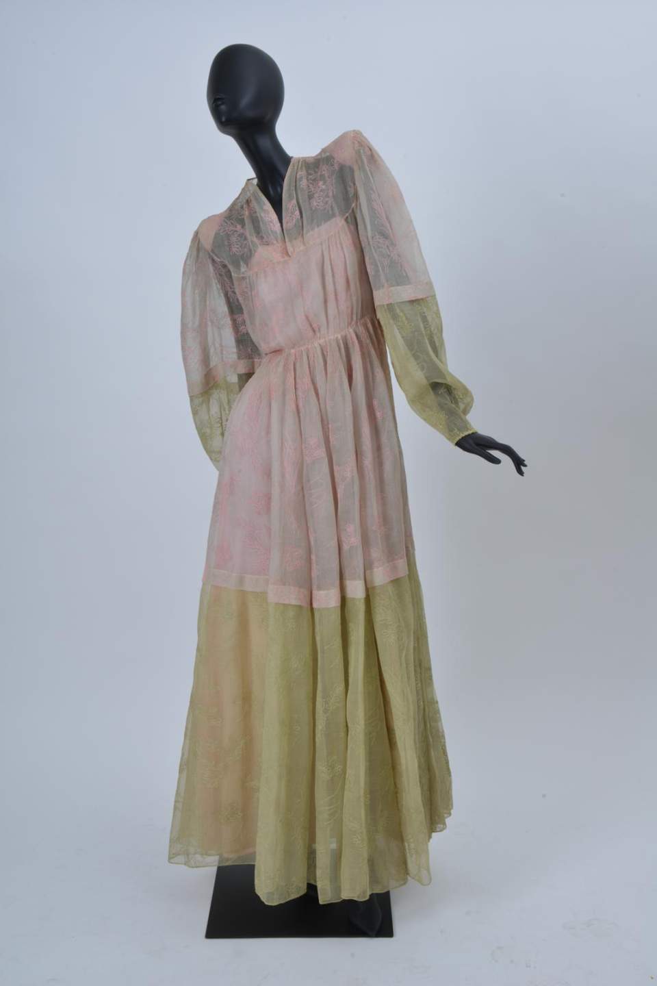Damenkleid, Abendkleid mit 2 Unterröcken, Modellkleid