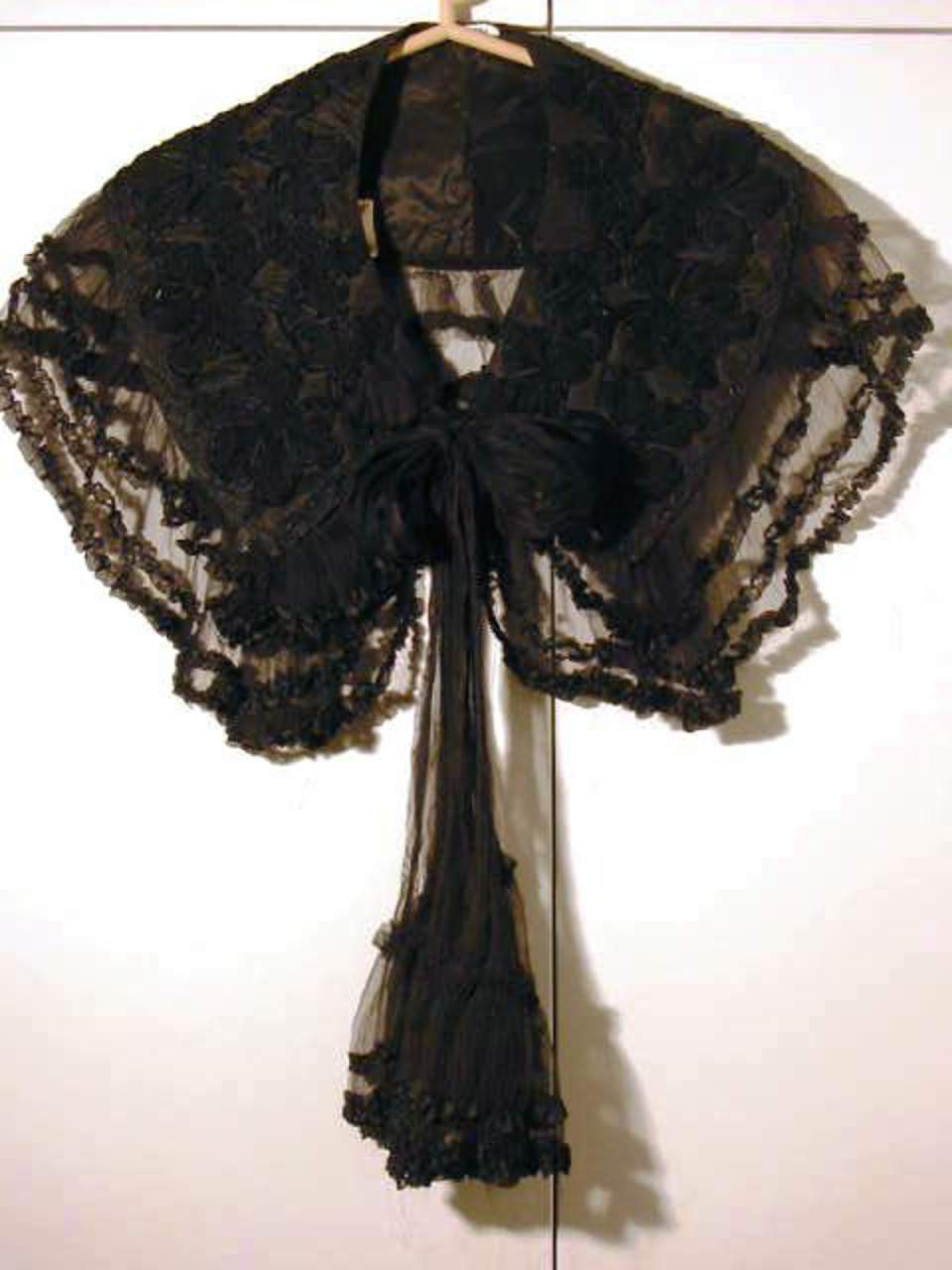 Damenschulterkragen, Damenmantilla