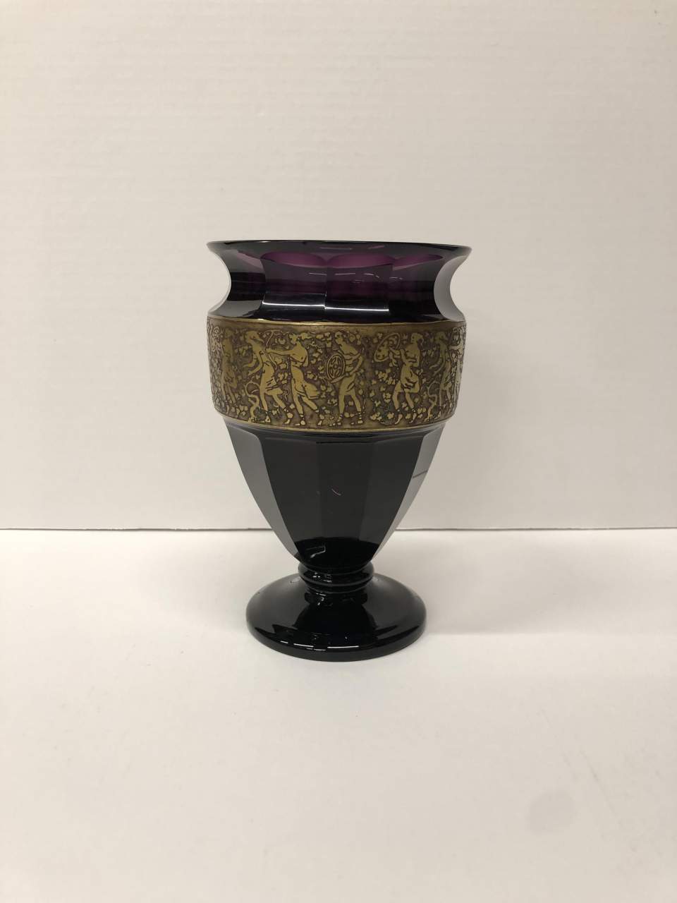 Vase mit Amazonenfries