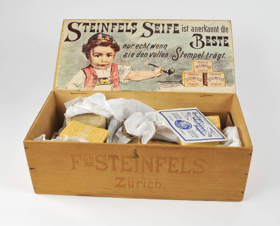 Holzkiste Firma Steinfels, Zürich, Seifenfabrik