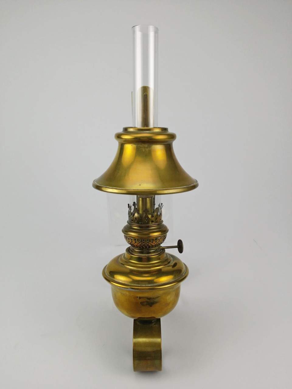 Petroleum-Wandlampe