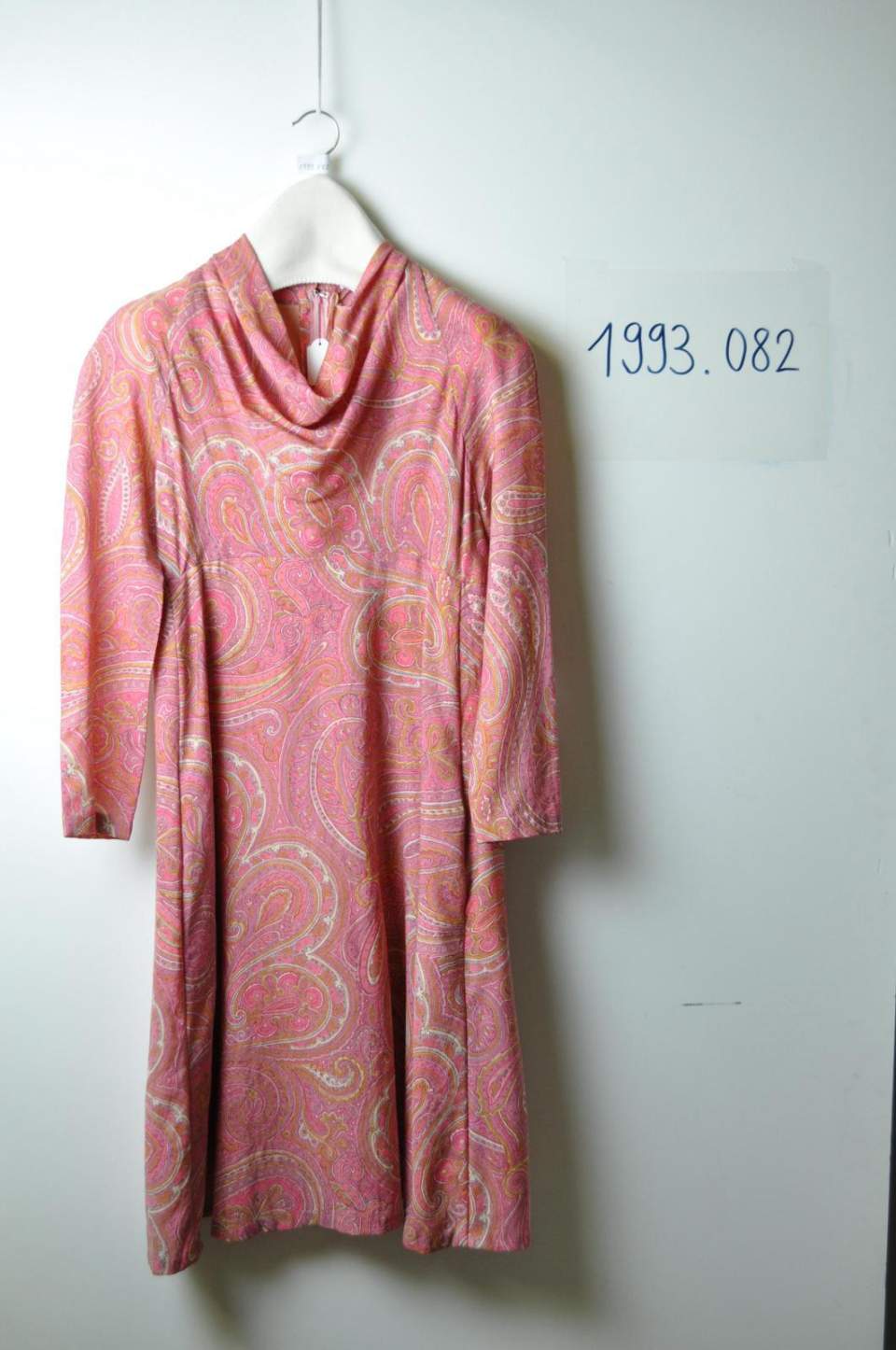 Damenkleid, Kleid