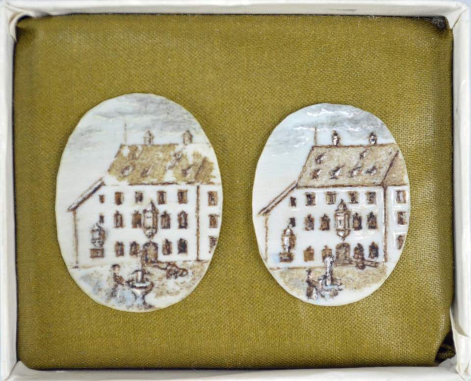 Haarbilder mit Ansicht Haus zur Traube, Schmiedgasse 28, St.Gallen, Haararbeit