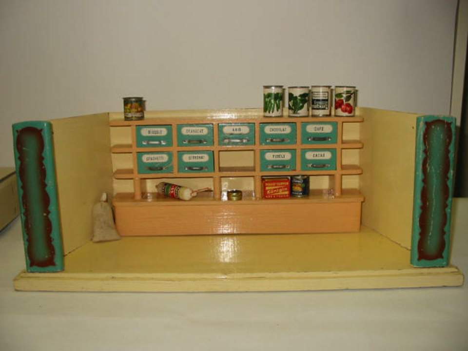 Kinder-Krämerladen, Puppenhaus