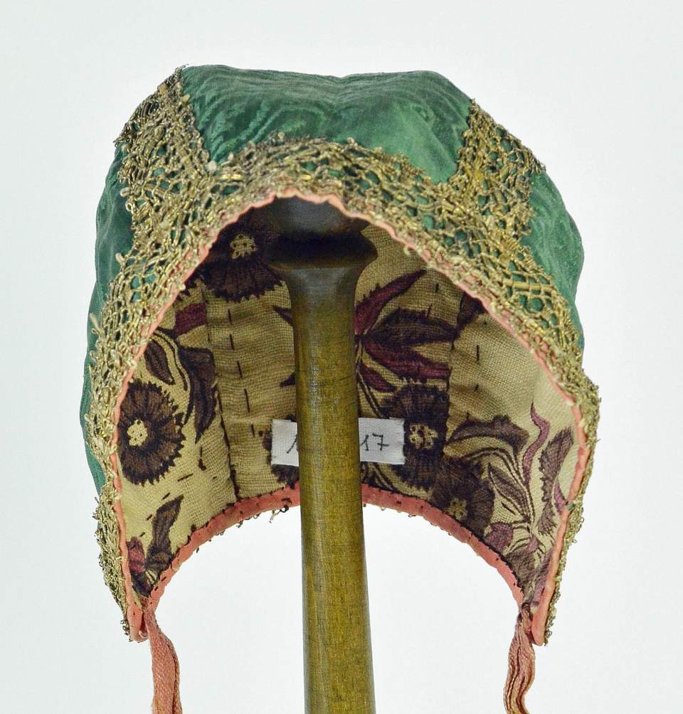 Haube, Kinderhäubchen