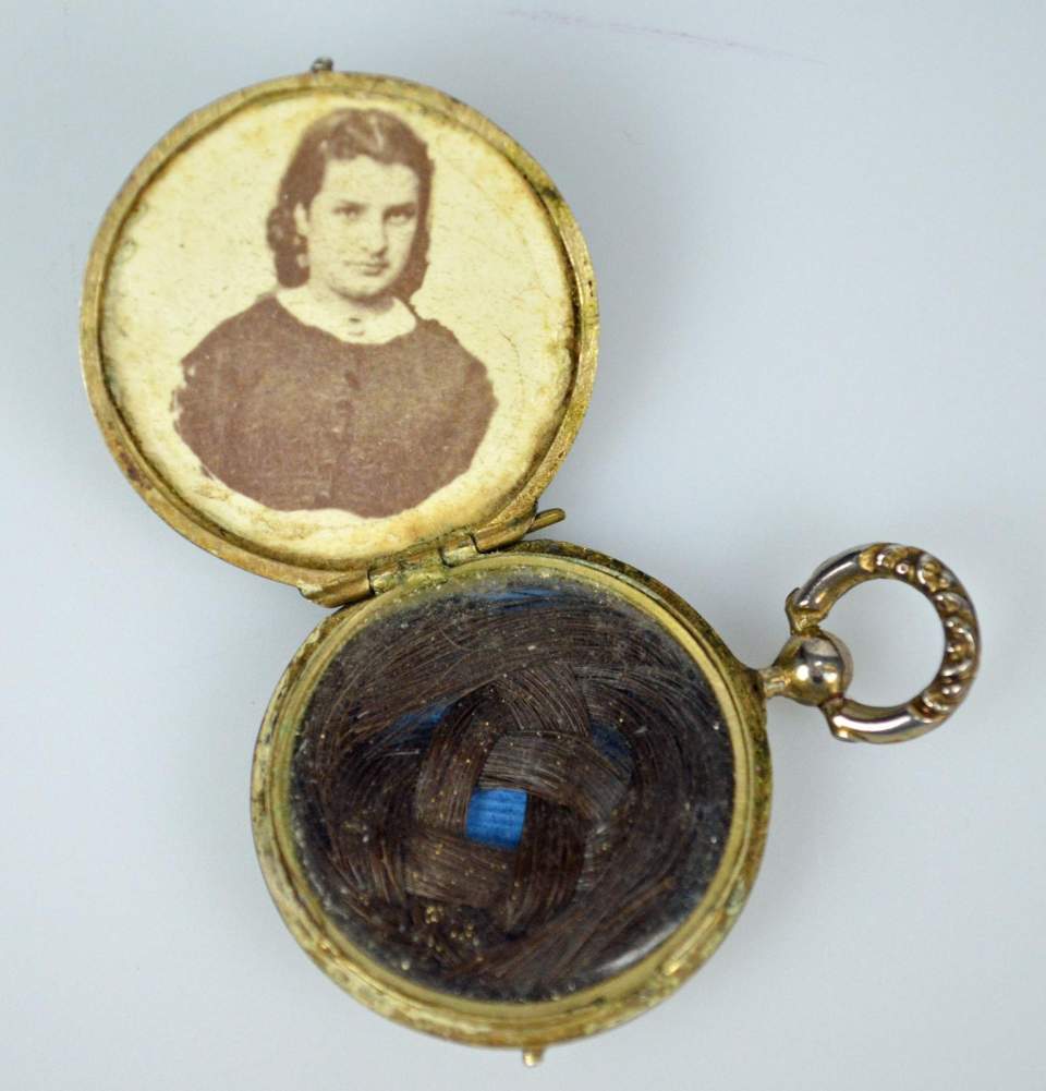 Medaillon-Anhänger, Trauerschmuck, Trauerandenken, Haararbeit