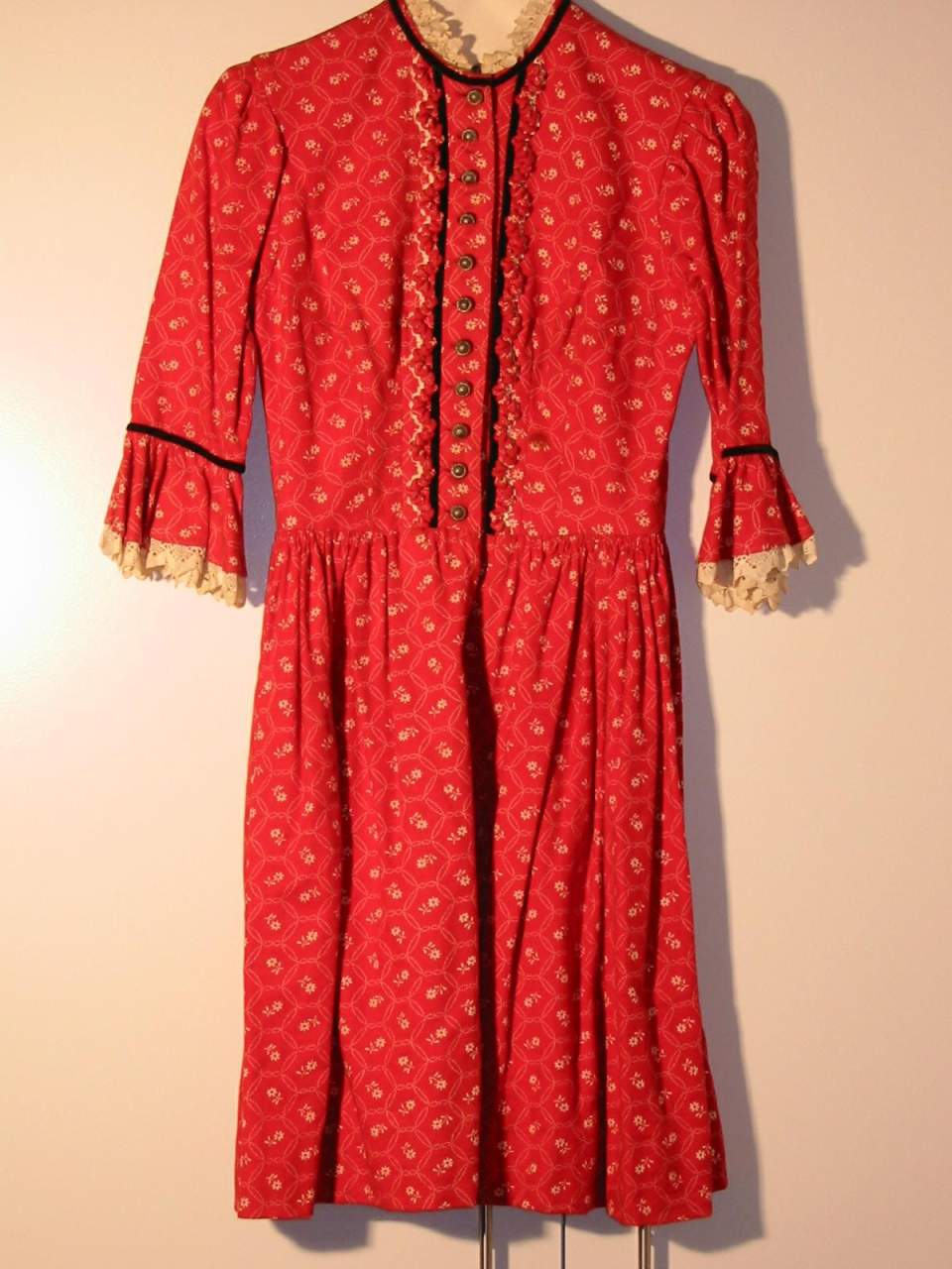 Österreichisches Dirndl
