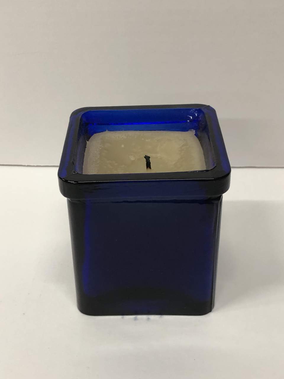 Sammlung von blauem Glas