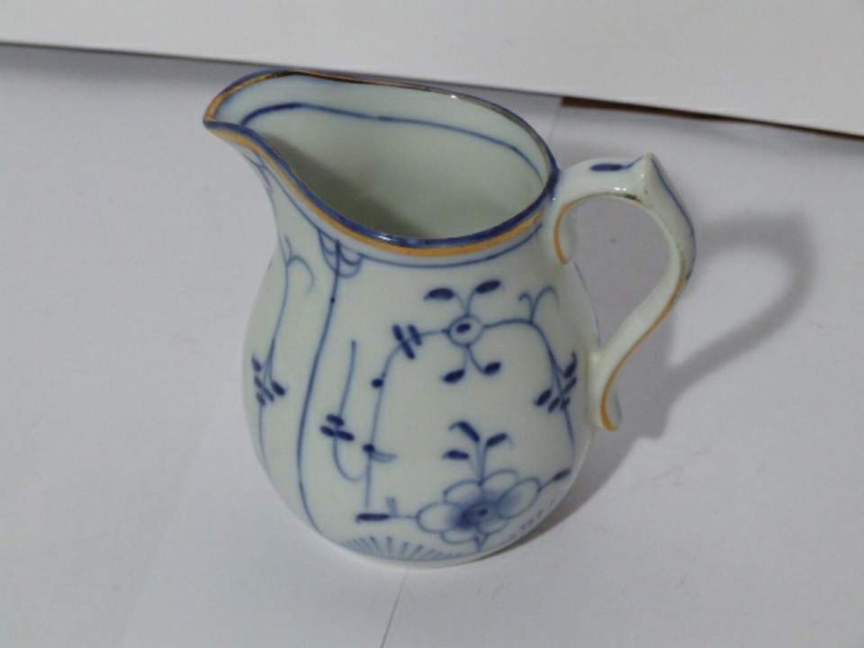Kaffeservice-Teile, Tasse, Untertassen, Rahmgiesser