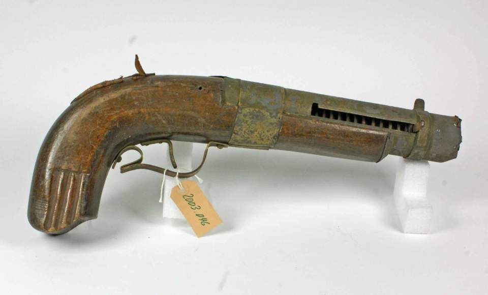 Pistole, Federdruck-Wurfpistole 
