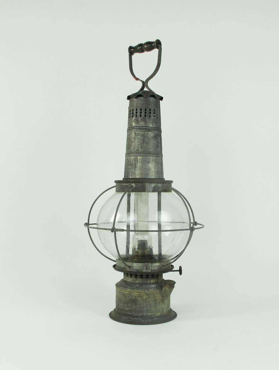Petroleum Lampe, Traglaterne