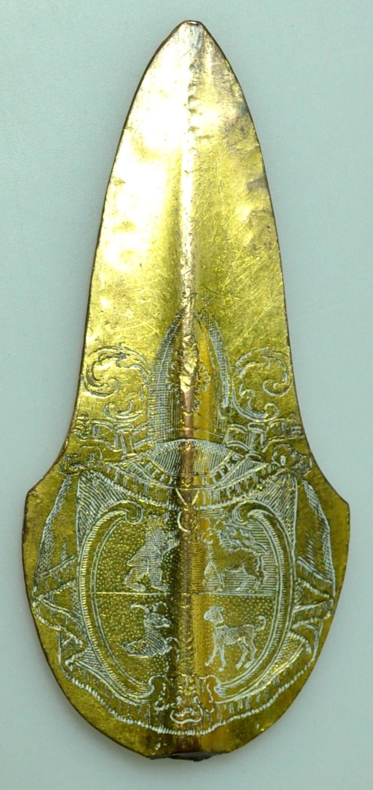 Fahnenspitze mit Wappen des Fürstabtes Jos. v. Rudolfi, Somery (Sommeri)