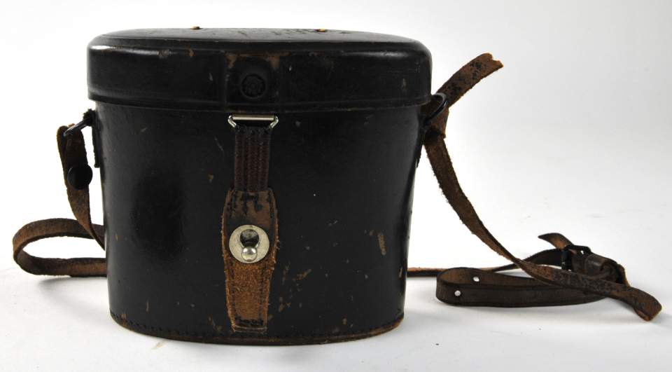 Feldstecher der Schweizer Armee mit Ledertragtasche, um 1900