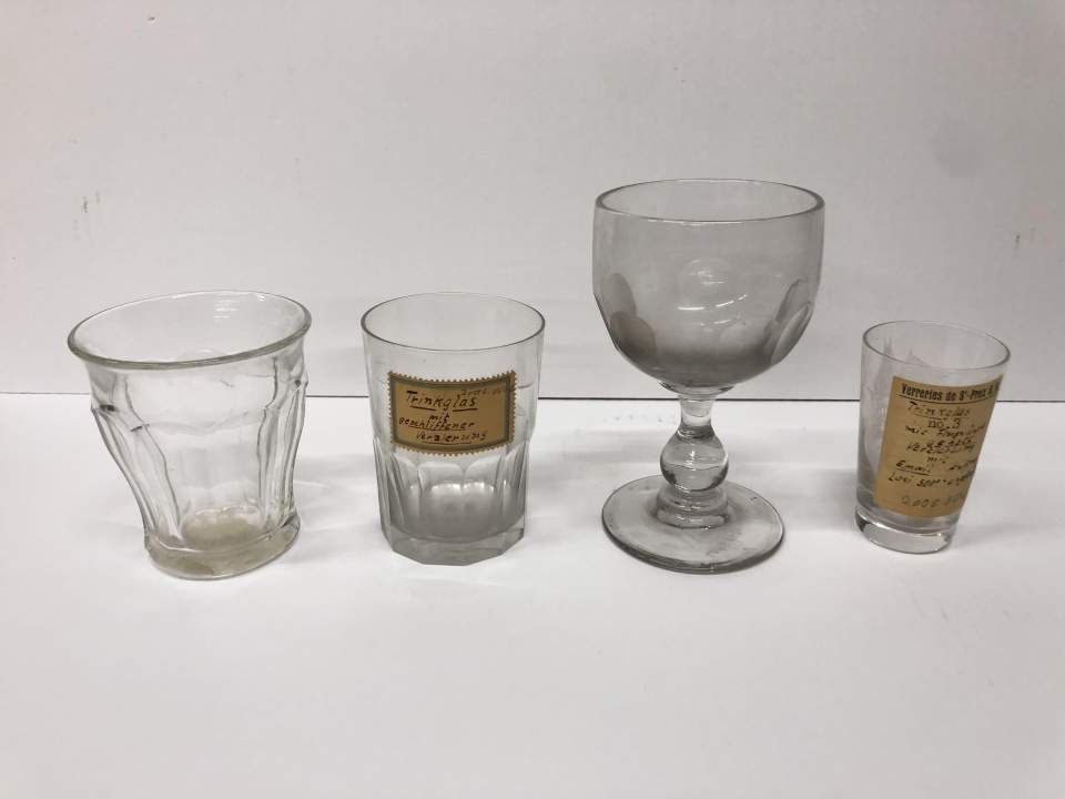 4x Trinkglas, Glas, Becherglas, Kelchglas