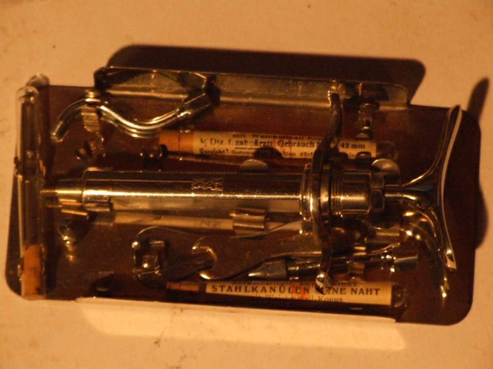 Zahnarztset mit Spritze