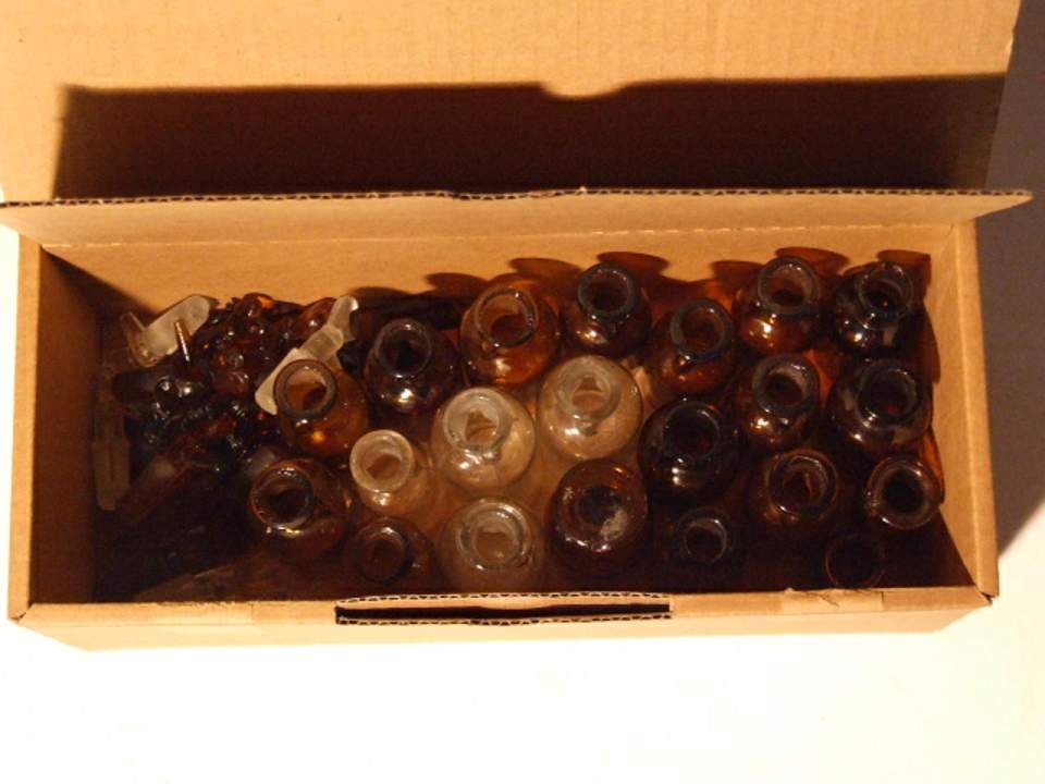 21 Glasflaschen
