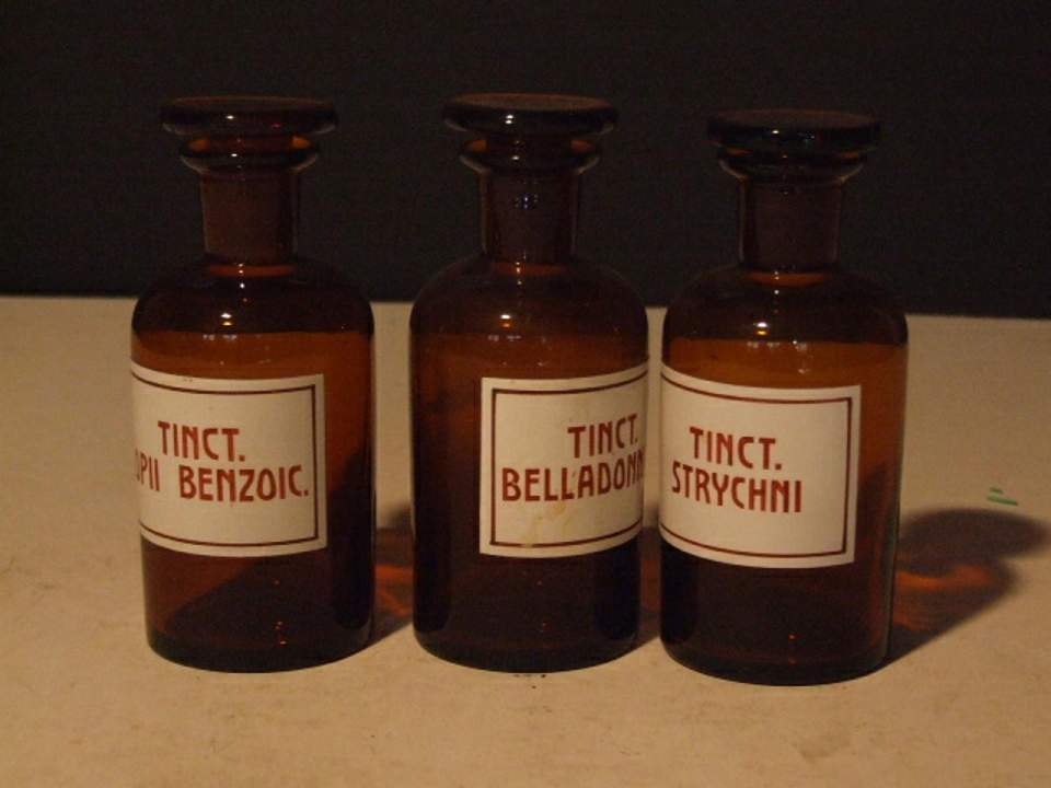 3 Medizinflaschen