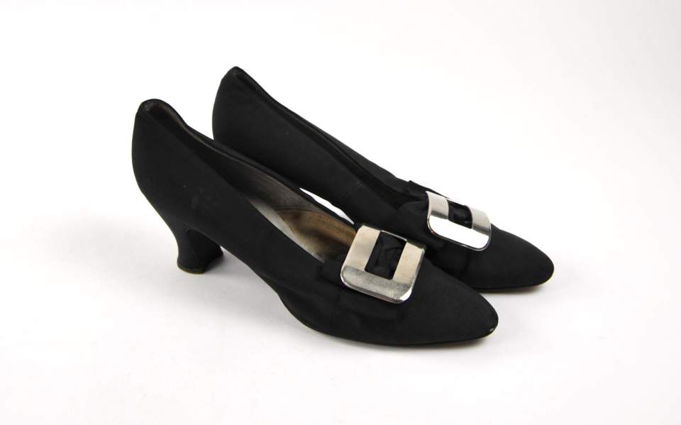 Schwarze Damenschuhe, Pumps