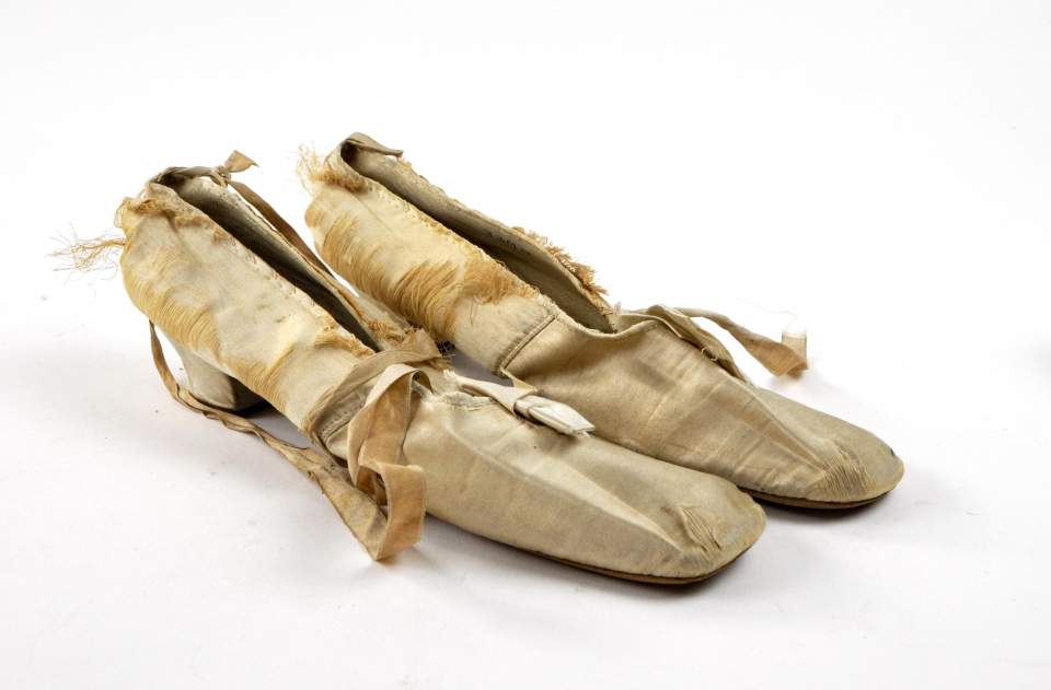 Weisse Damenschuhe, Ballschuhe