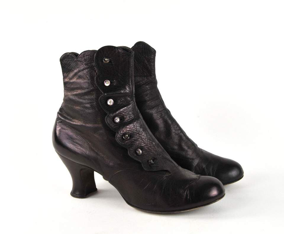 Goldviolette Damen-Stiefeletten, Stiefel mit Knopfleiste, so genannnte Goldkäferschuhe