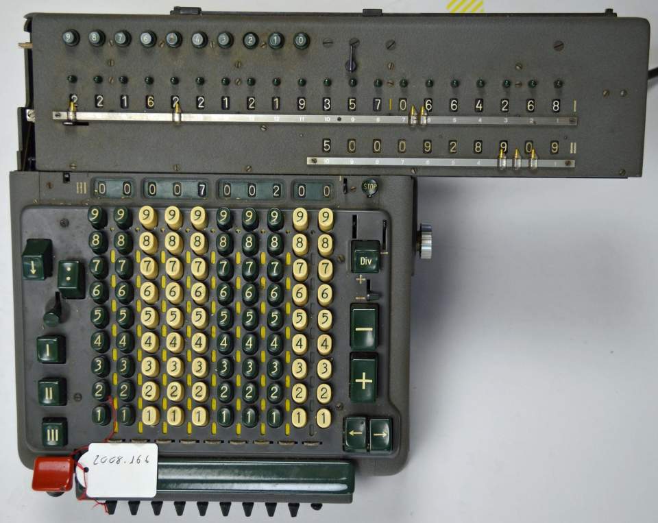 Elektrische Rechenmaschine "Madas"