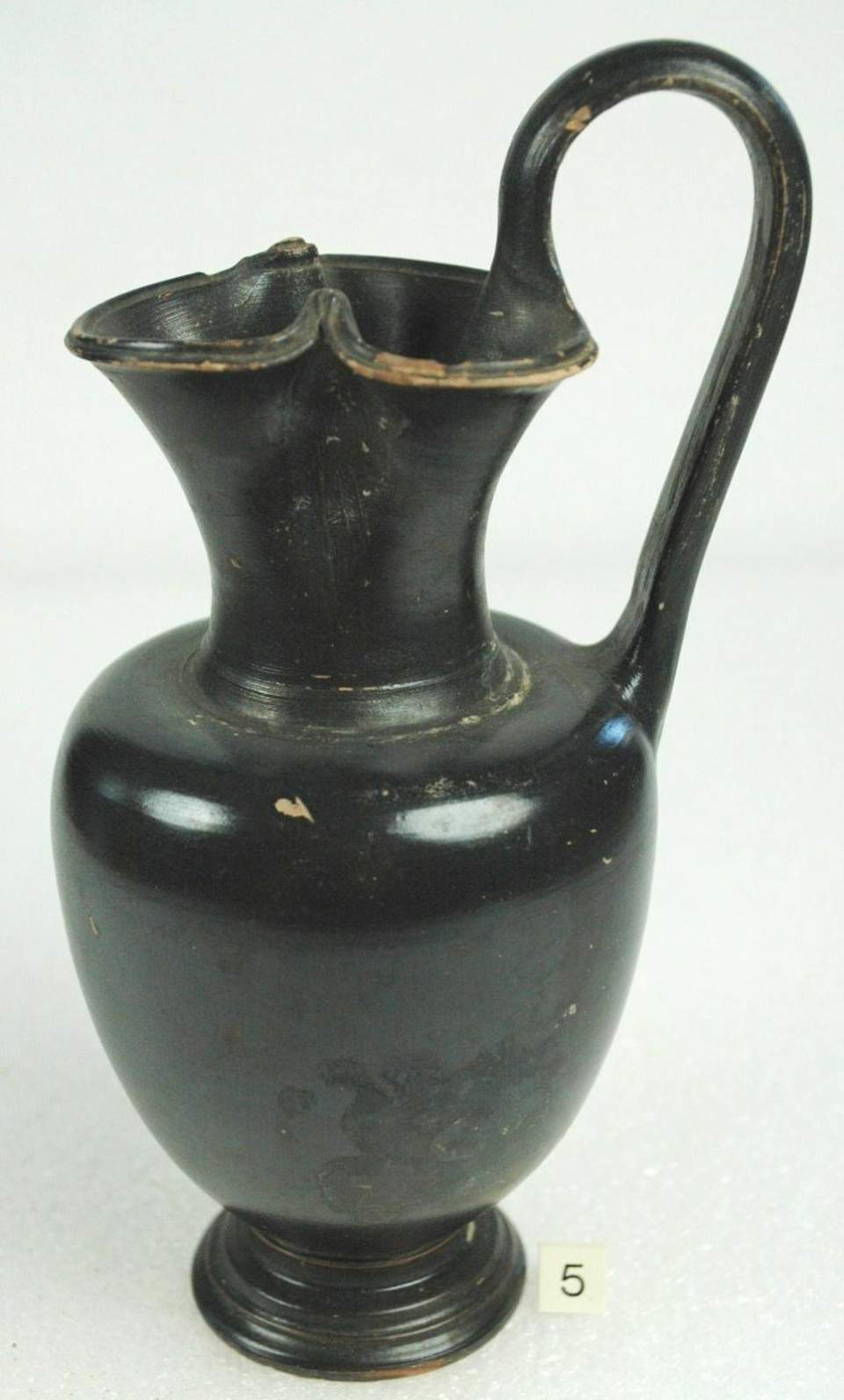 Oinochoe