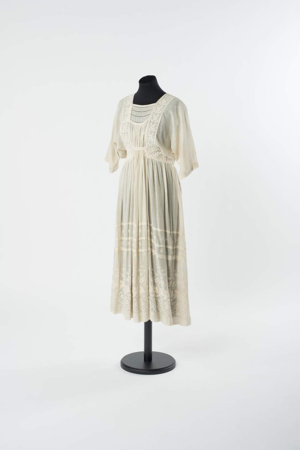 Damenkleid hellbeige
