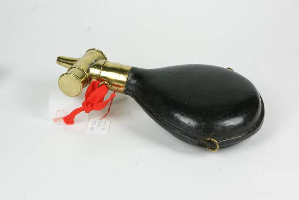 Pulverflasche oder Pulverhorn