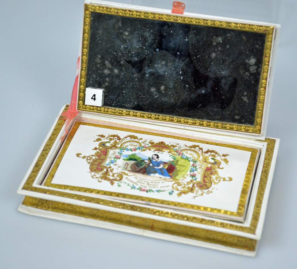 Schachtel mit Haarlocke von Elise Wälle aus Lichtensteig, Todesandenken; Lichtensteig


