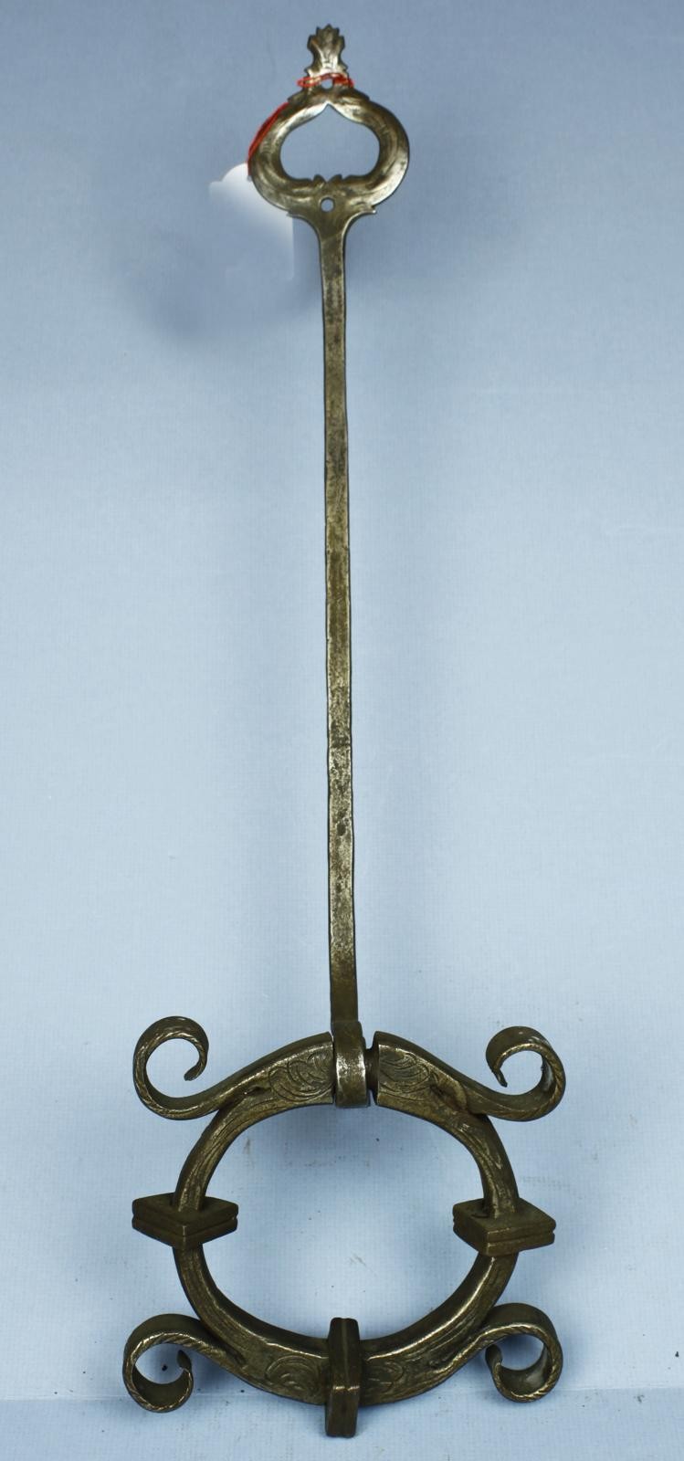 Türklopfer mit einfachem Zierbeschlag