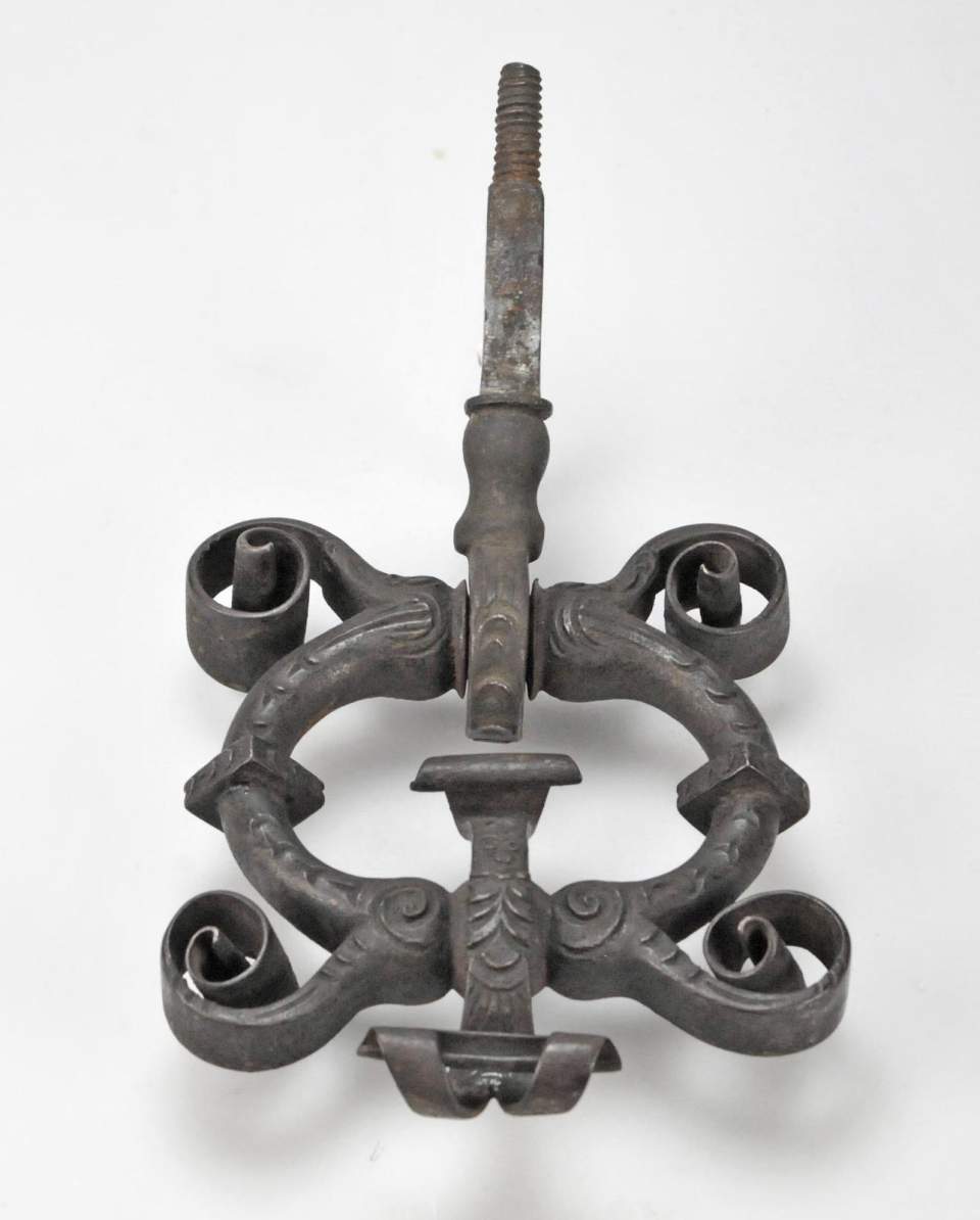 Türklopfer mit Zierbeschlag