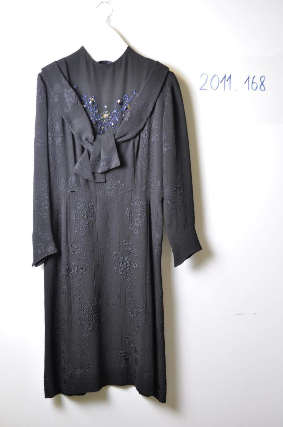 Damenkleid, Kleid