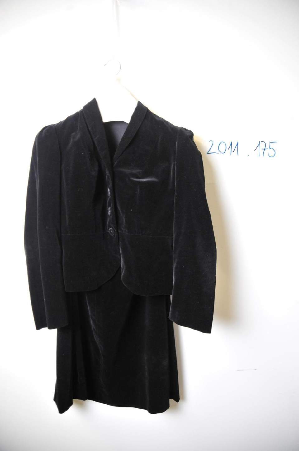 Damenkleid, Kostüm Zweiteiler aus Jacke und Jupe