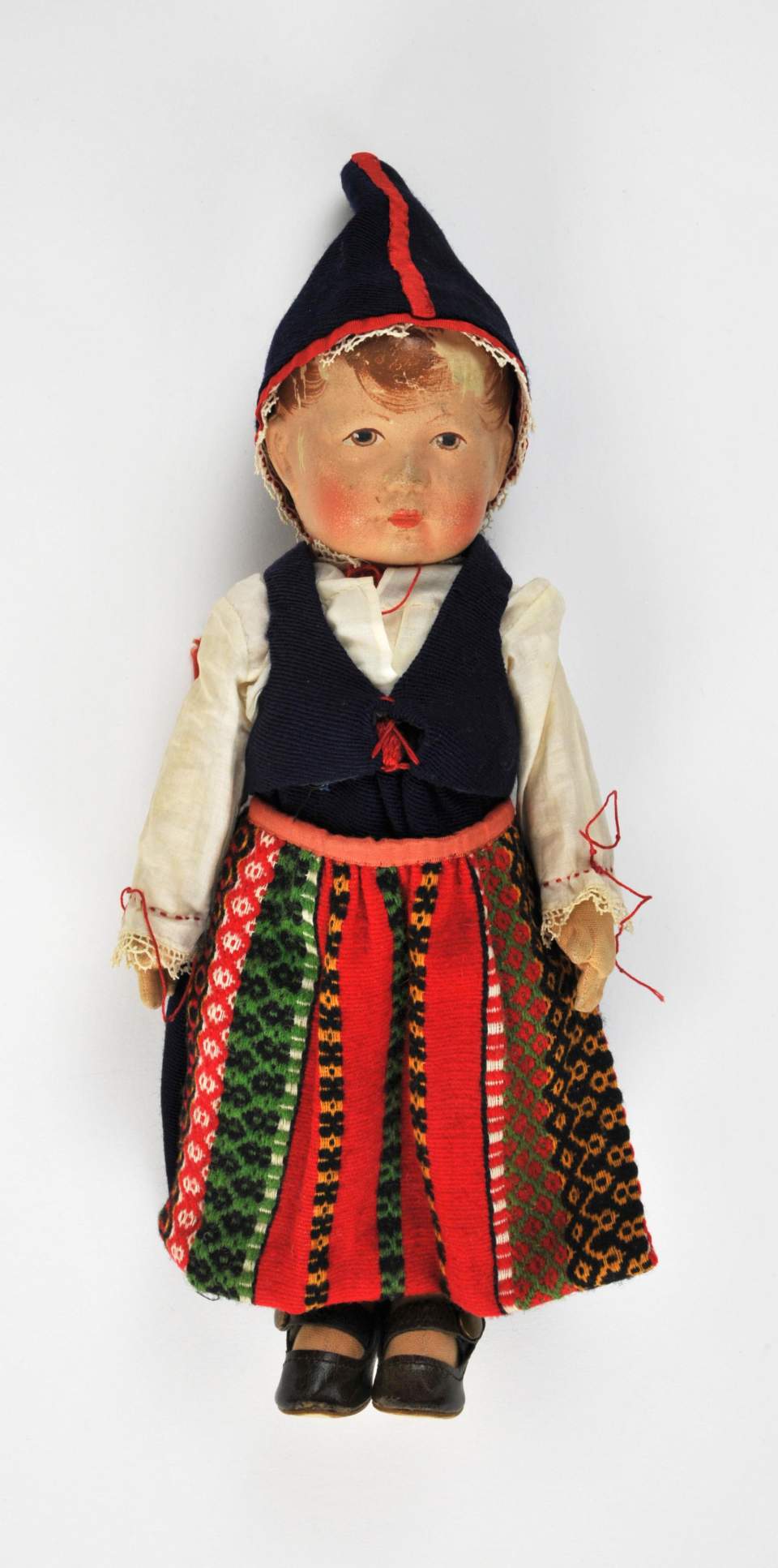 Kleine Puppe mit schwedischer oder dänischer Tracht, Zierpuppe