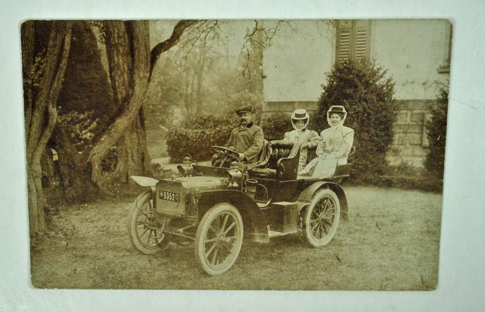 Fotografie von Hr.Spirig und Töchter im Automobil um 1900, Rorschach