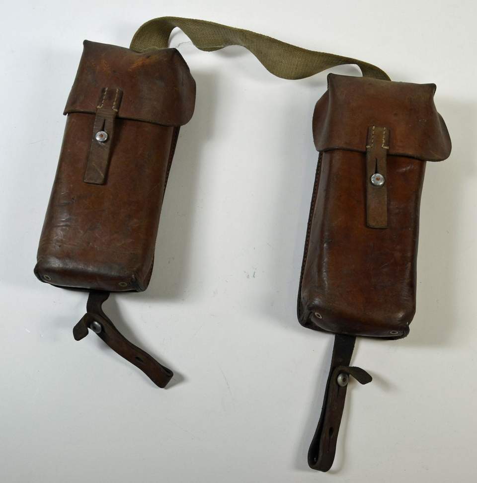 Magazintaschen für Maschinengewehr