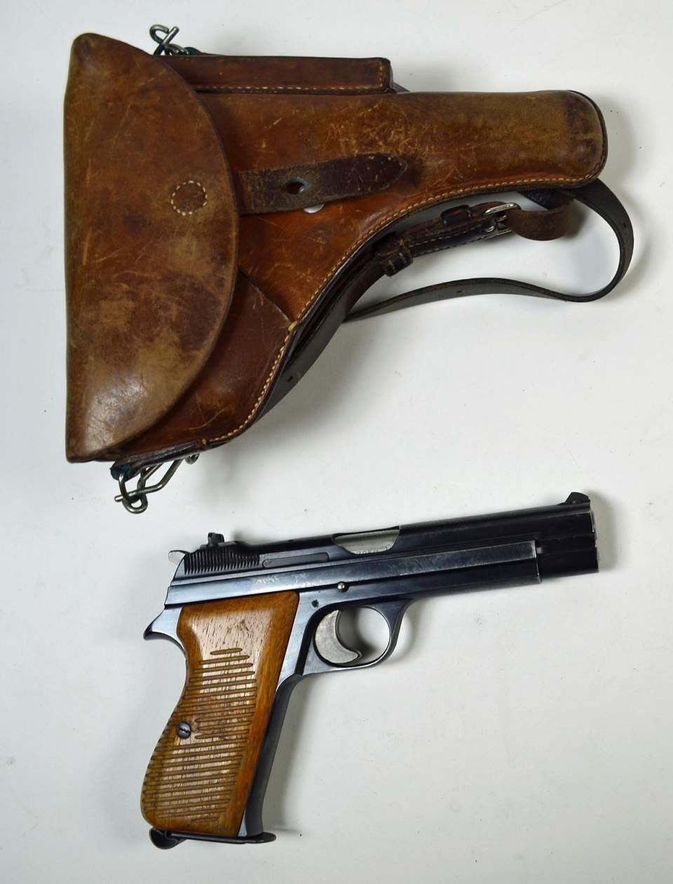 Pistole, P49, erste Ausführung, Kal. 9 mm