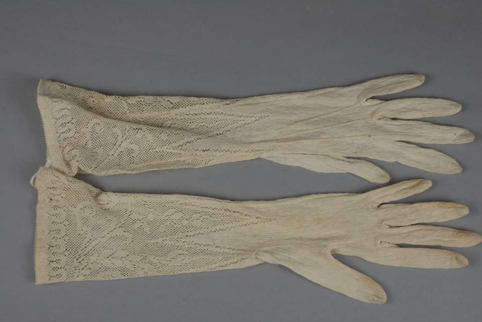 1 Paar Damenhandschuhe, Handschuhe